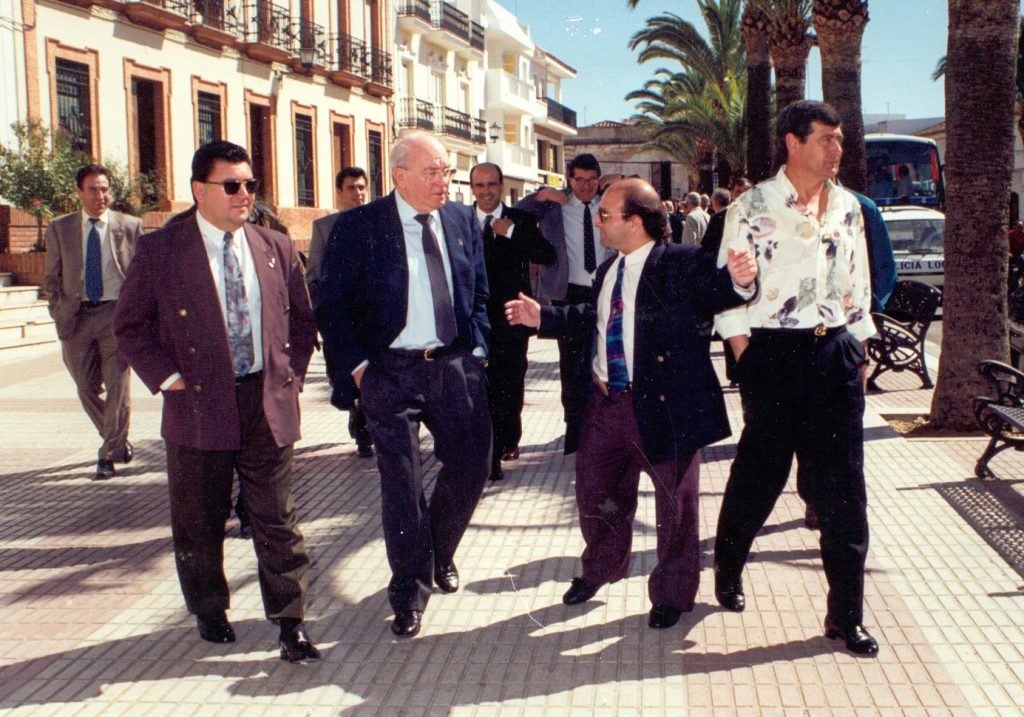Recibimiento veteranos del Real Madrid en su visita histórica a Lepe en 1994
