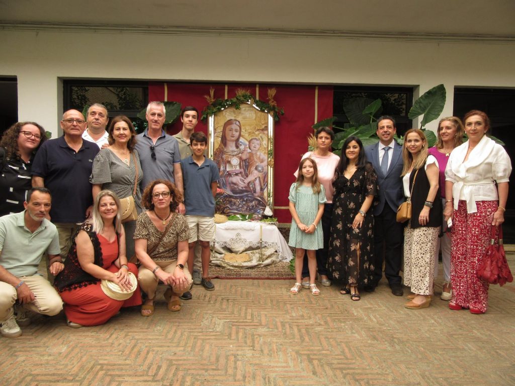 Beatriz Morgado Camacho en su labor universitaria y devoción a la Virgen de la Bella